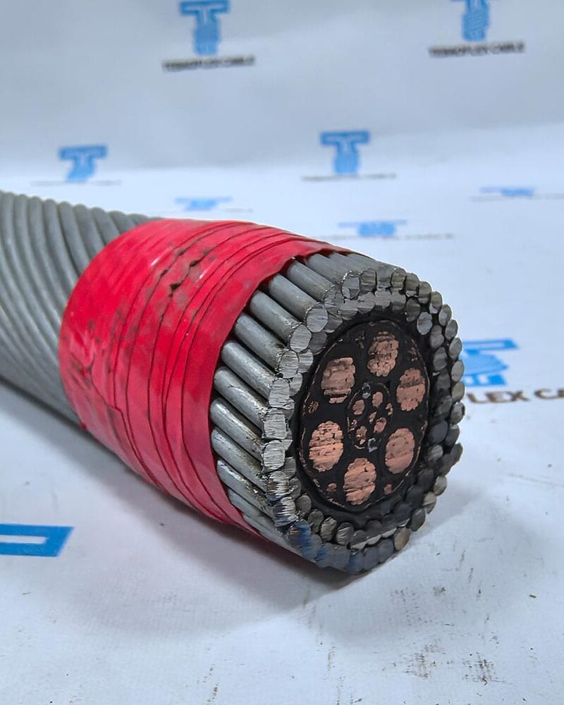 Armoured Tow Cable Double-Layer Steel Wire Armour Armoured tow cable cross-section with double-layer steel wire armour for subsea drilling and mining