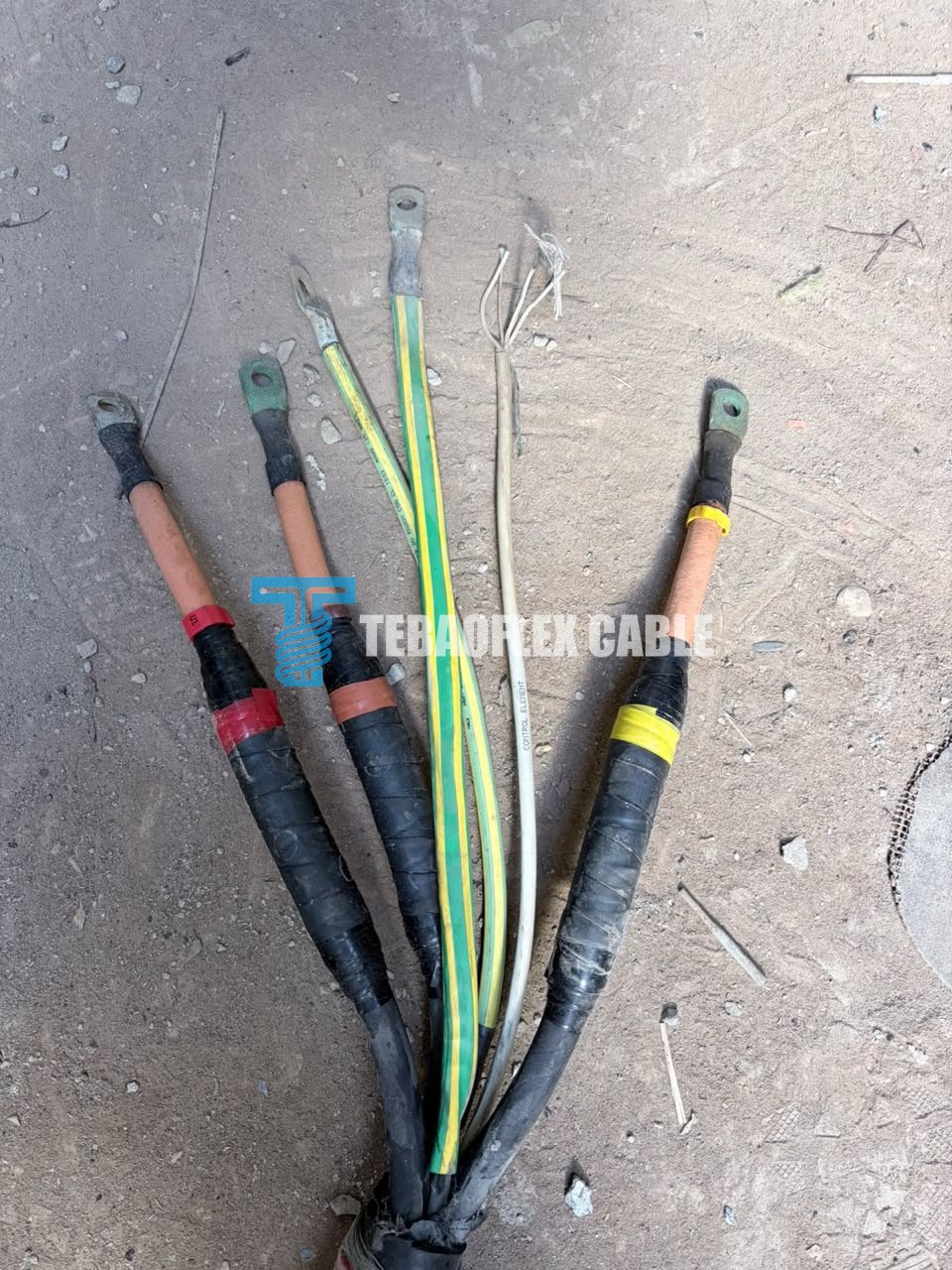 Separated conductors and termination lugs on the existing medium-voltage pump cable